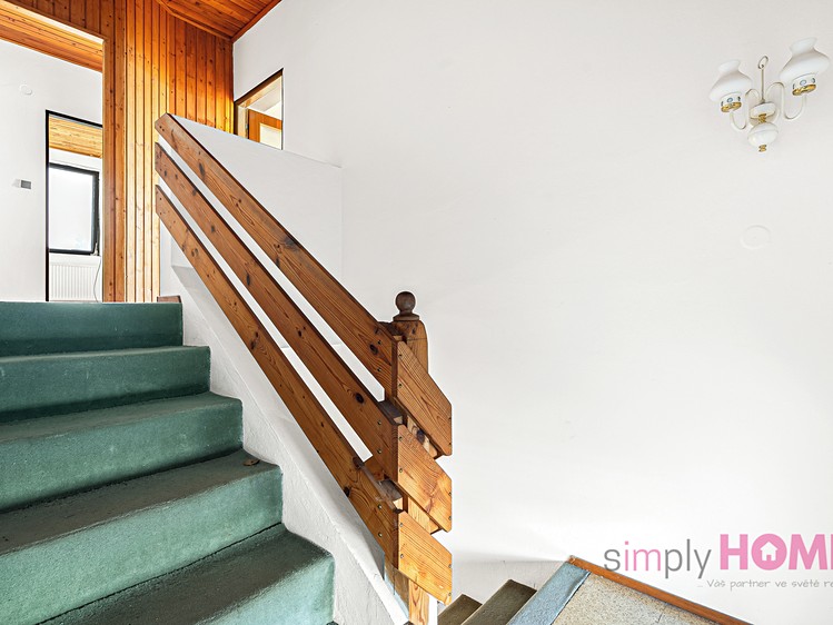 Prodej rodinného domu 186 m², pozemek 468 m² - foto 7