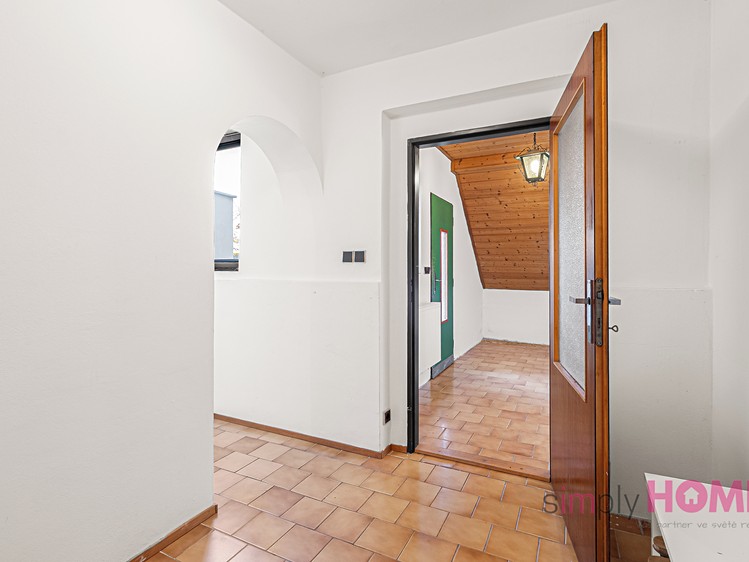 Prodej rodinného domu 186 m², pozemek 468 m² - foto 8