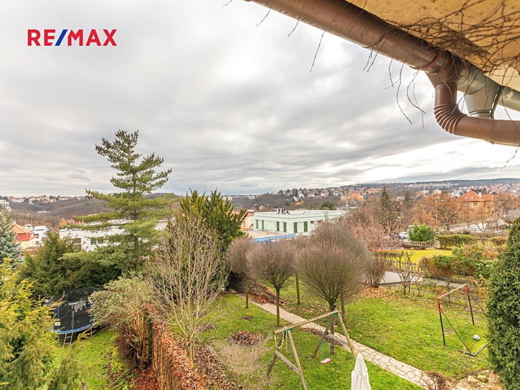 Prodej vily 210 m², pozemek 885 m² - foto 6