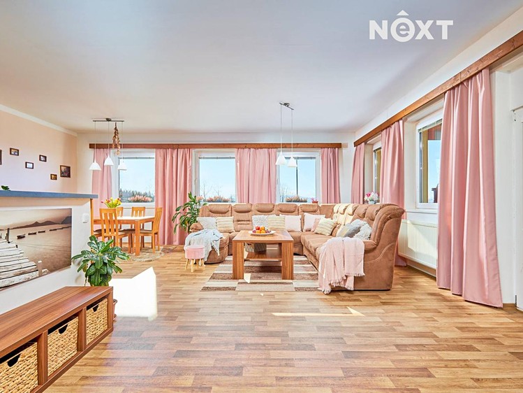 Prodej rodinného domu 190 m², pozemek 1 211 m² - foto 1