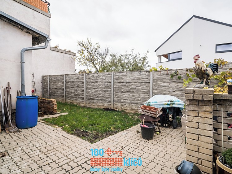 Prodej rodinného domu 329 m², pozemek 329 m² - foto 7