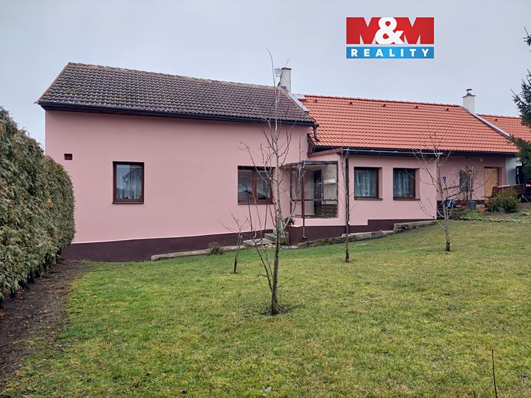 Prodej rodinného domu 76 m², pozemek 751 m² - foto 1