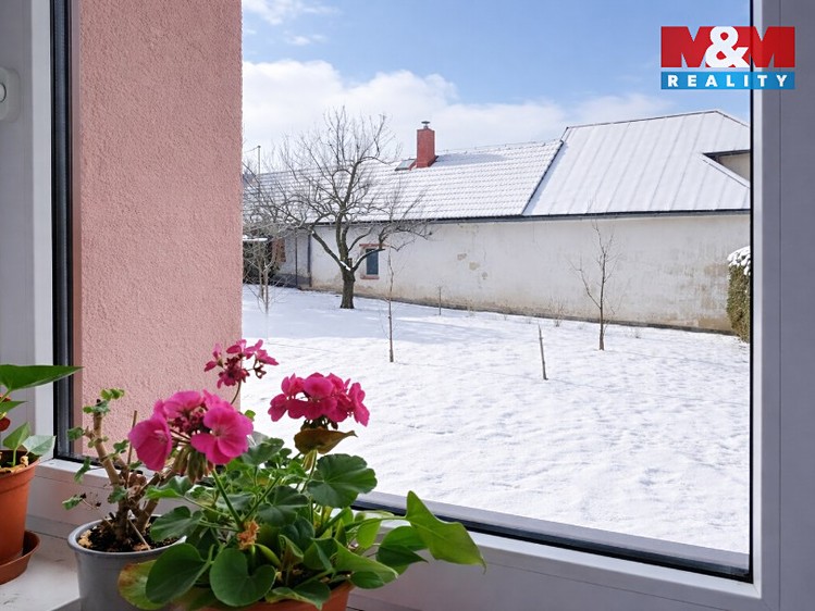 Prodej rodinného domu 76 m², pozemek 751 m² - foto 2