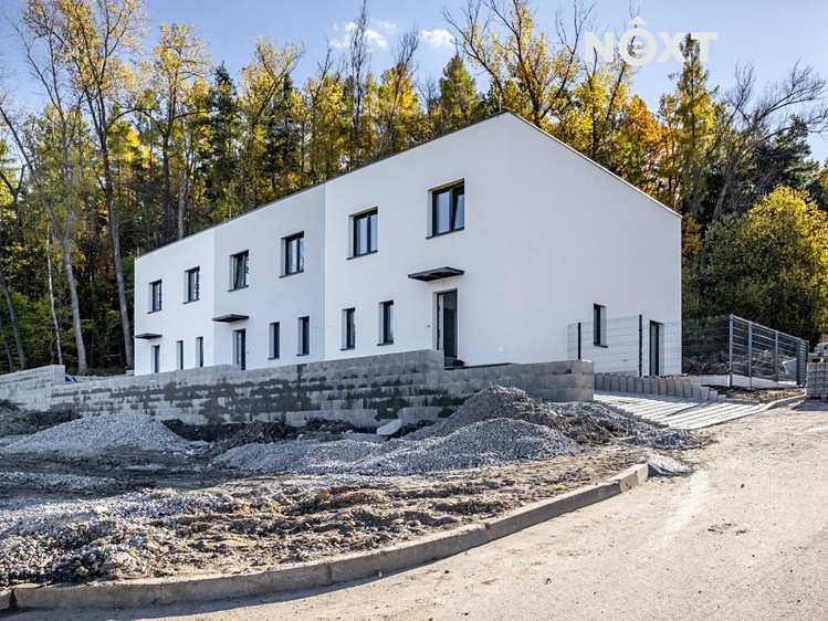 Prodej rodinného domu 123 m², pozemek 450 m² - foto 1
