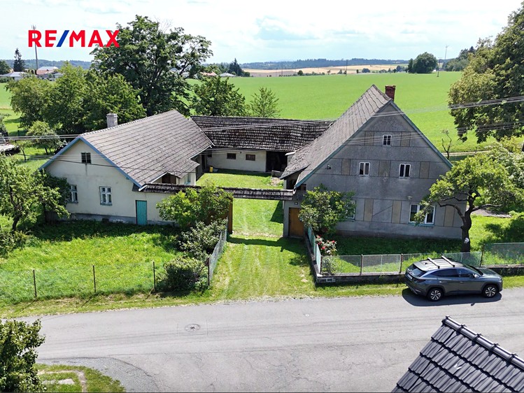 Prodej rodinného domu 230 m², pozemek 2 014 m² - foto 1