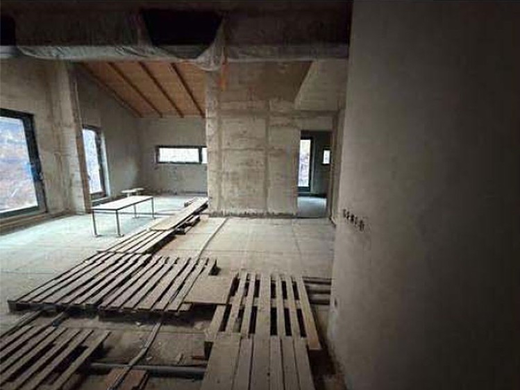 Dražba rodinného domu 216 m², pozemek 1 112 m² - foto 2