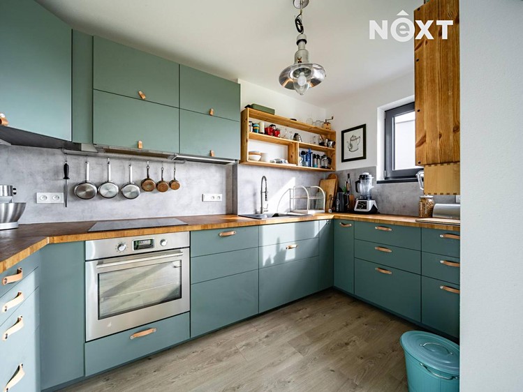 Prodej rodinného domu 147 m², pozemek 252 m² - foto 2