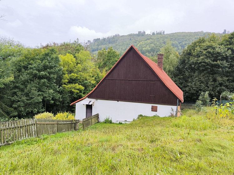 Prodej rodinného domu 219 m², pozemek 1 523 m² - foto 4