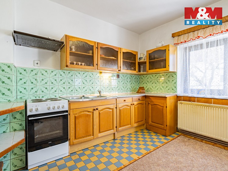 Prodej rodinného domu 94 m², pozemek 823 m² - foto 8