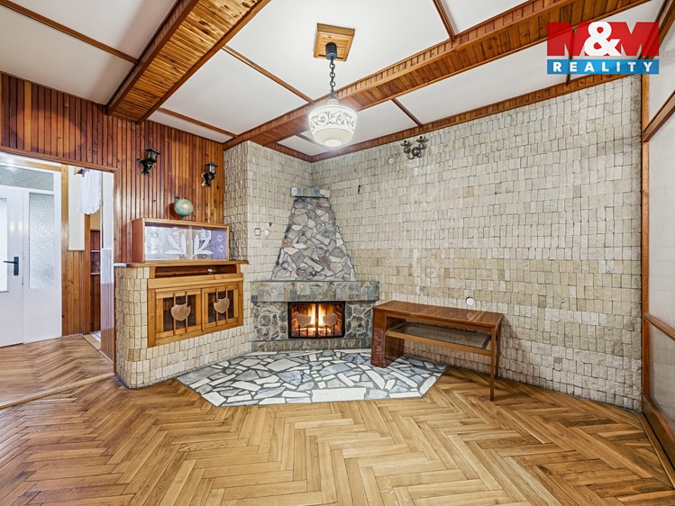 Prodej rodinného domu 243 m², pozemek 366 m² - foto 6