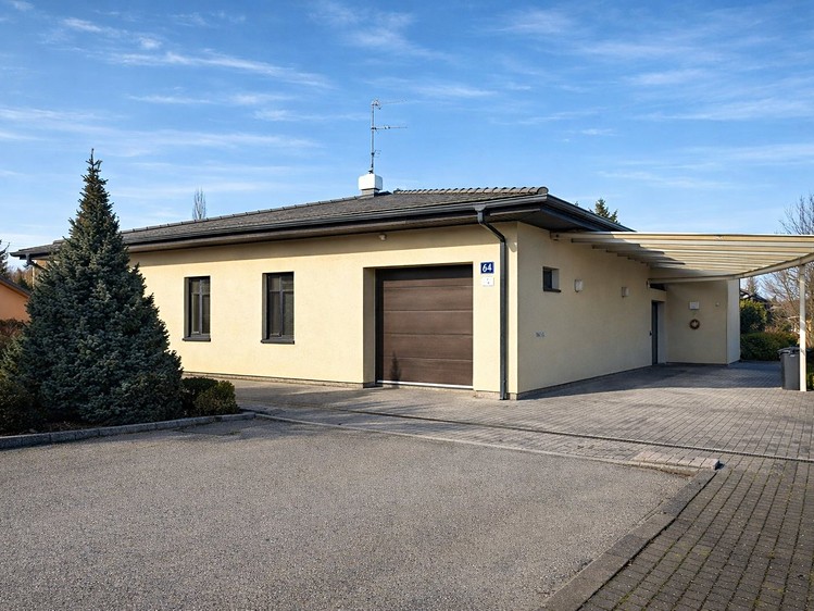 Prodej  rodinného domu 259 m², pozemek 1 075 m² - foto 7