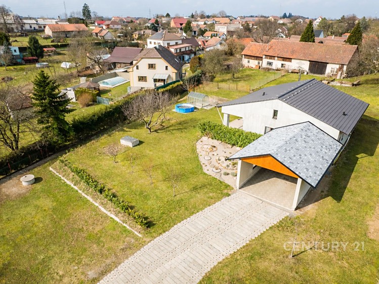 Prodej rodinného domu 128 m², pozemek 1 738 m² - foto 1