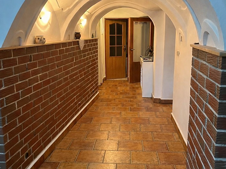 Prodej rodinného domu 300 m², pozemek 902 m² - foto 8