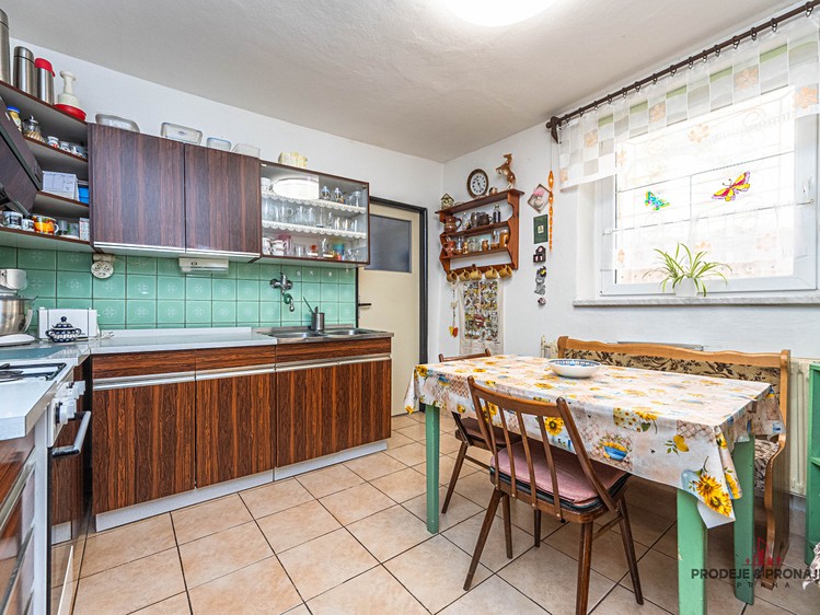 Prodej  rodinného domu 160 m², pozemek 242 m² - foto 8