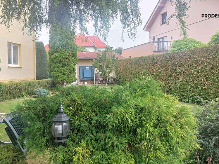 Prodej  vily 243 m², pozemek 921 m² - foto 6