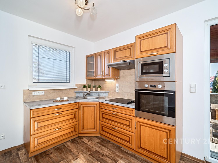 Prodej rodinného domu 64 m², pozemek 590 m² - foto 2