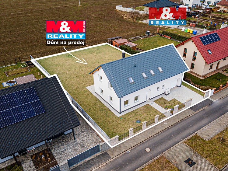 Prodej rodinného domu 188 m², pozemek 924 m² - foto 1