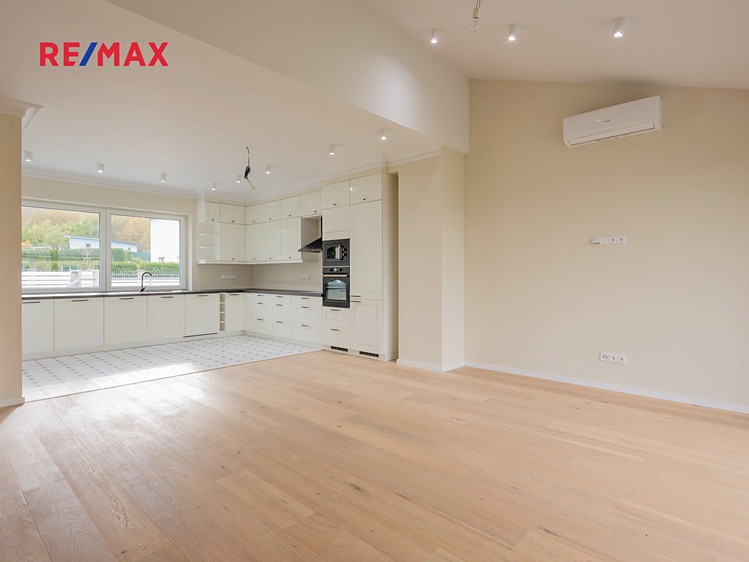 Prodej rodinného domu 167 m², pozemek 1 155 m² - foto 7