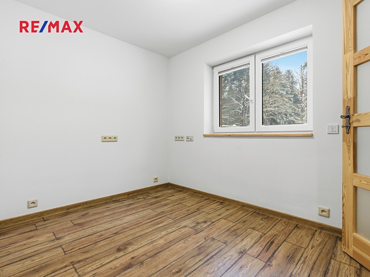 Prodej rodinného domu 245 m², pozemek 629 m² - foto 8