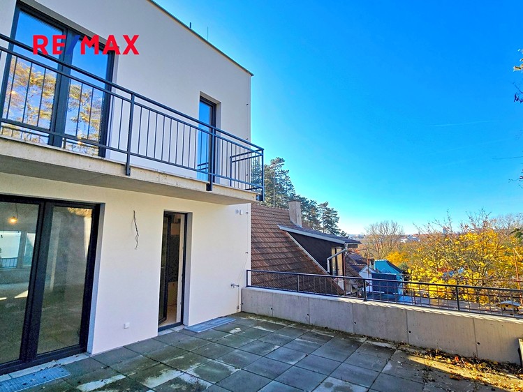 Prodej rodinného domu 160 m², pozemek 155 m² - foto 4