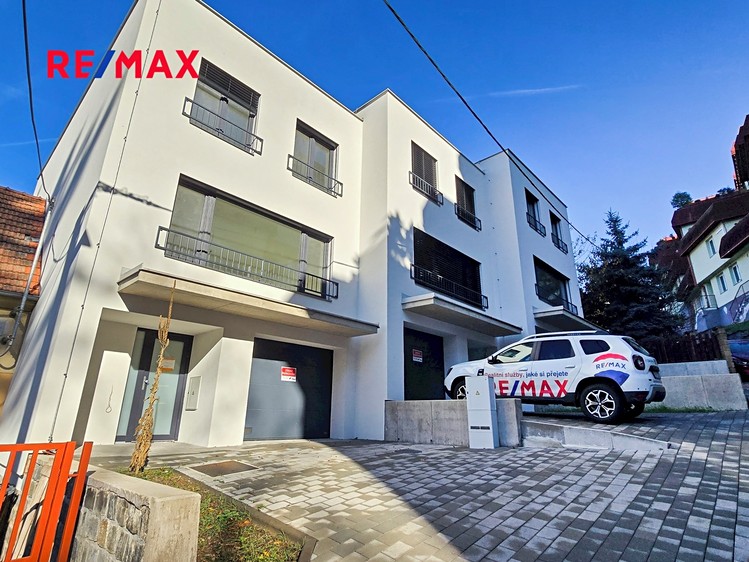 Prodej rodinného domu 160 m², pozemek 155 m² - foto 6
