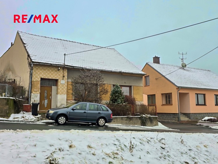 Prodej rodinného domu 155 m², pozemek 913 m² - foto 2
