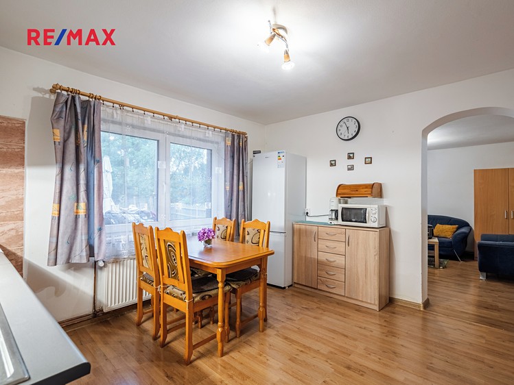 Prodej rodinného domu 105 m², pozemek 745 m² - foto 8
