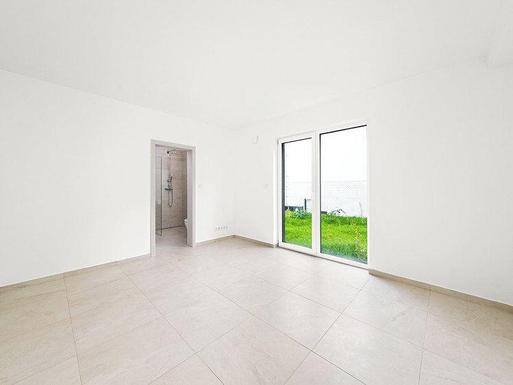 Prodej  rodinného domu 161 m², pozemek 919 m² - foto 6