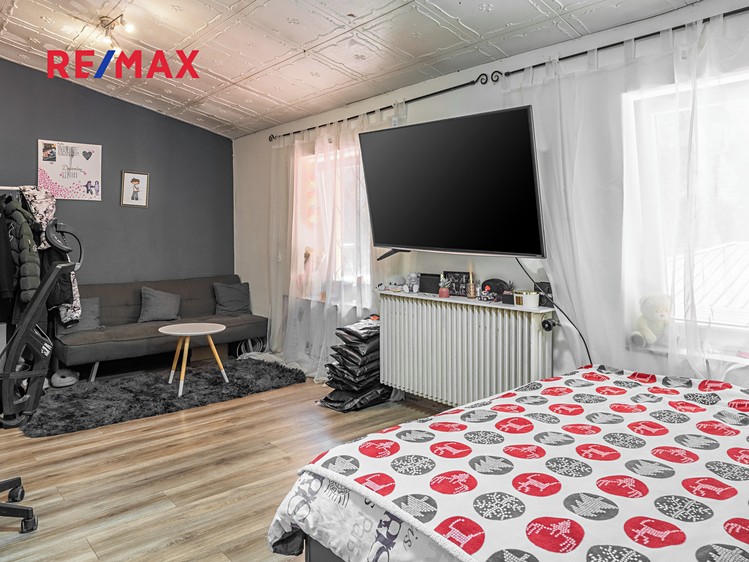 Prodej rodinného domu 195 m², pozemek 266 m² - foto 5