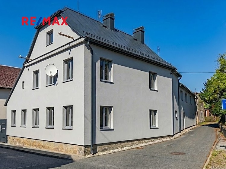 Prodej rodinného domu 500 m², pozemek 487 m² - foto 2