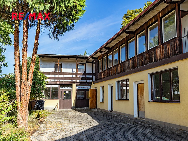 Prodej rodinného domu 500 m², pozemek 487 m² - foto 3