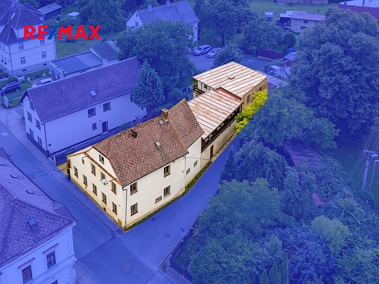 Prodej rodinného domu 500 m², pozemek 487 m² - foto 8