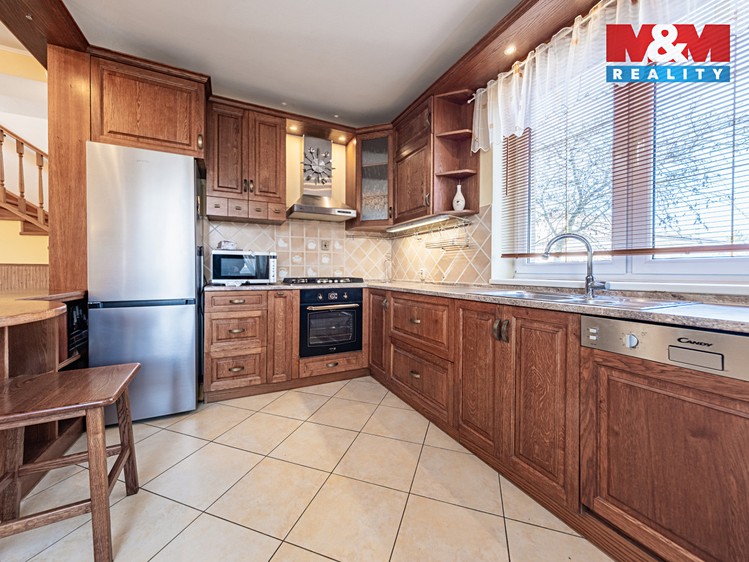 Pronájem rodinného domu 220 m², pozemek 850 m² - foto 7