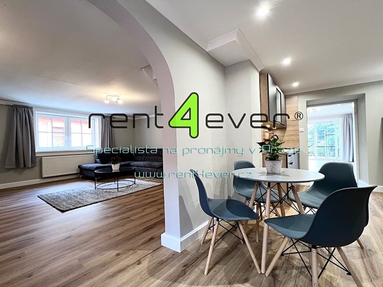 Pronájem rodinného domu 88 m², pozemek 120 m² - foto 1
