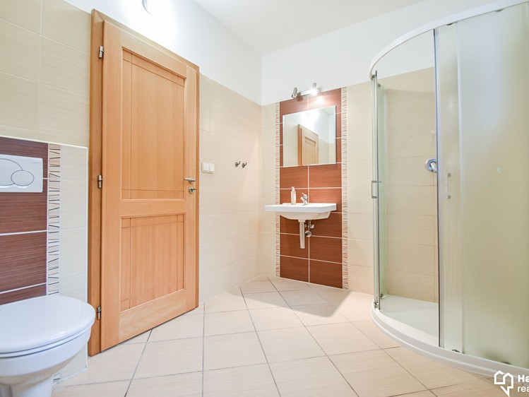 Pronájem rodinného domu 150 m², pozemek 1 077 m² - foto 7