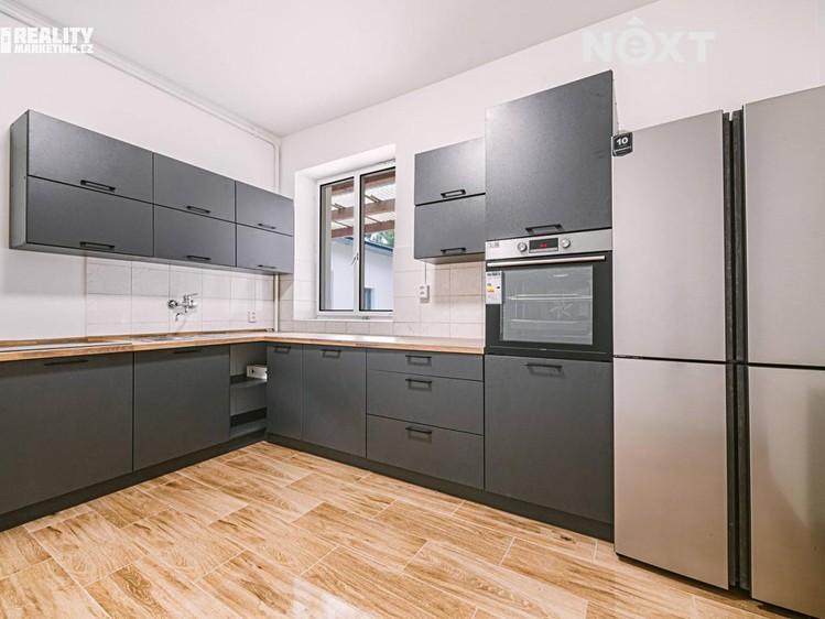 Pronájem rodinného domu 160 m², pozemek 364 m² - foto 1