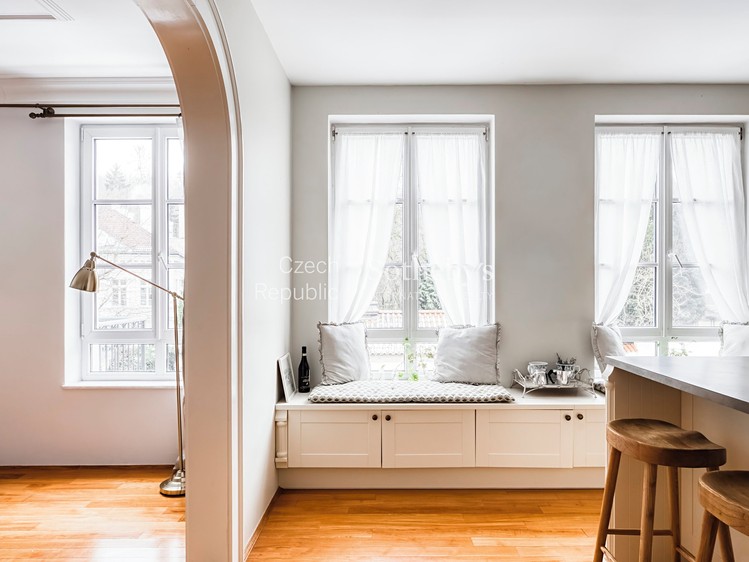 Pronájem  rodinného domu 350 m², pozemek 700 m² - foto 6