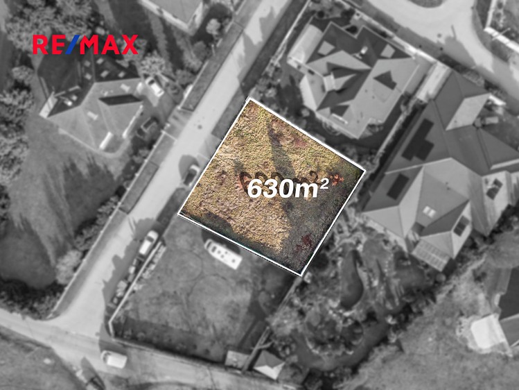 Prodej stavebního pozemku 630 m² - foto 1