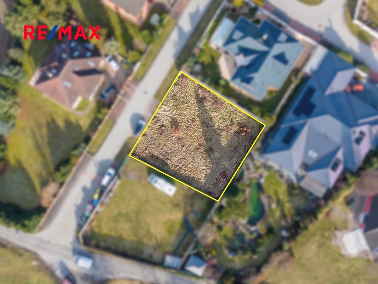Prodej stavebního pozemku 630 m² - foto 2