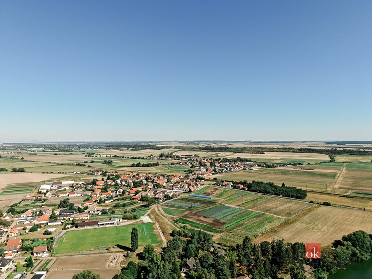 Prodej stavebního pozemku 827 m² - foto 4