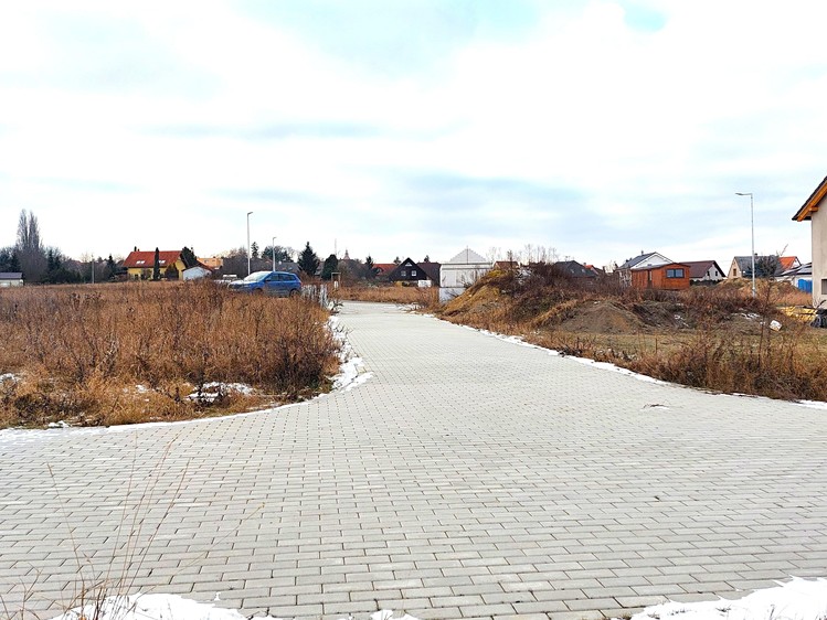 Prodej stavebního pozemku 1 093 m² - foto 5