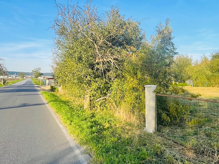 Prodej stavebního pozemku 753 m² - foto 8