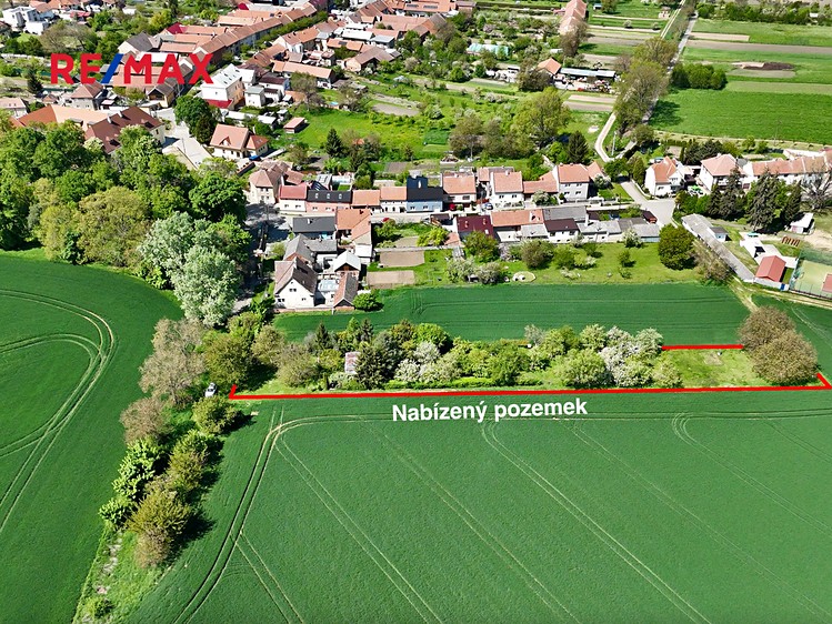 Prodej stavebního pozemku 2 192 m² - foto 2