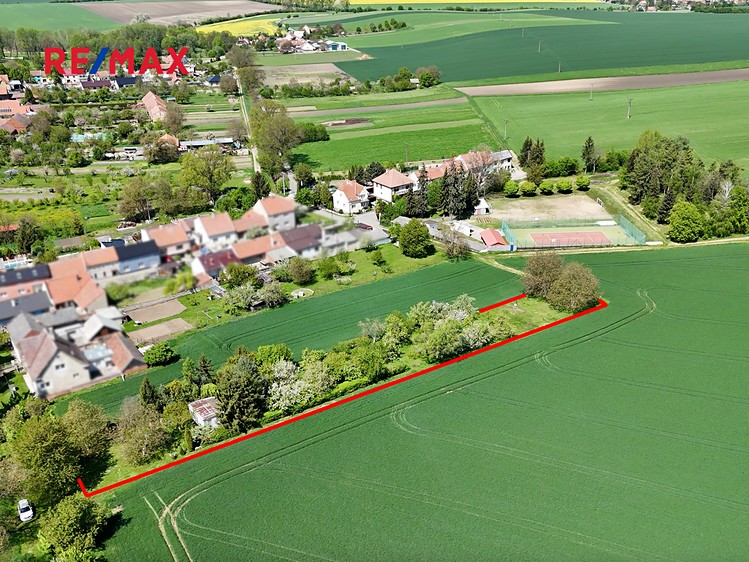 Prodej stavebního pozemku 2 192 m² - foto 4