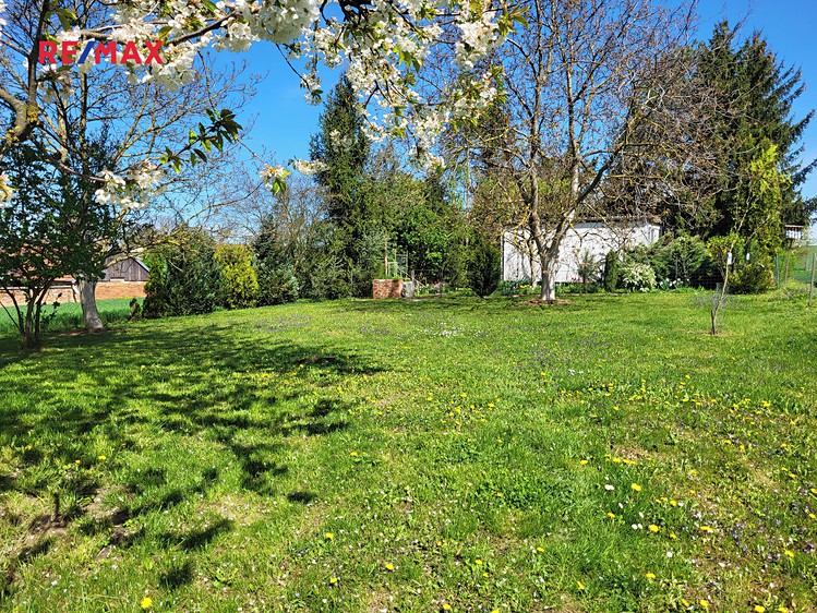 Prodej stavebního pozemku 2 192 m² - foto 7