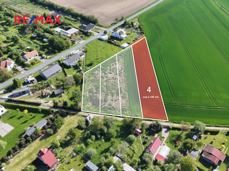 Prodej stavebního pozemku 2 100 m² - foto 4