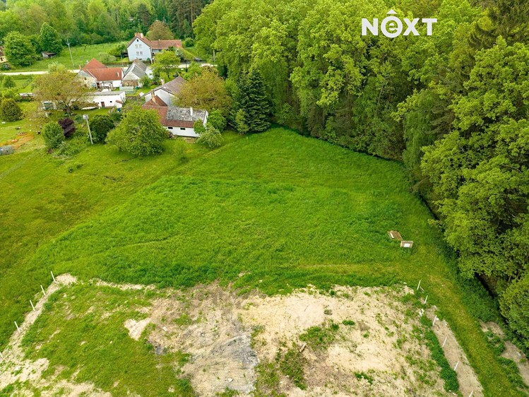 Prodej stavebního pozemku 2 729 m² - foto 6