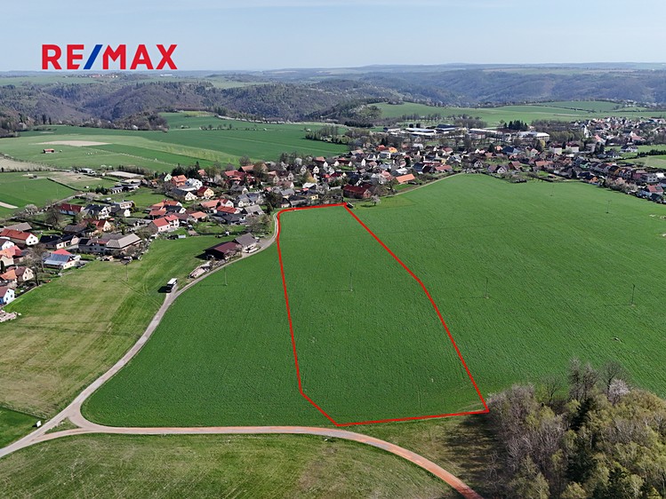 Prodej stavebního pozemku 24 002 m² - foto 1