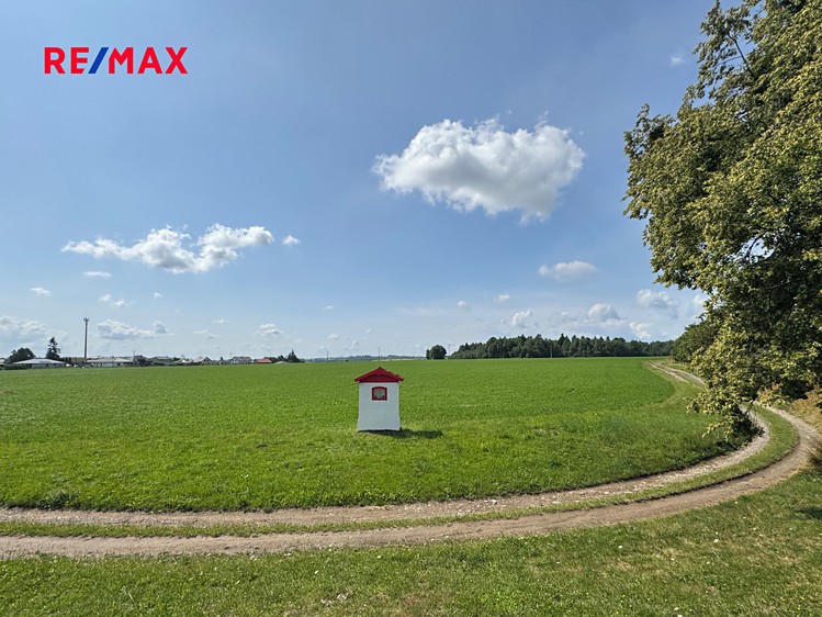 Prodej stavebního pozemku 24 002 m² - foto 2