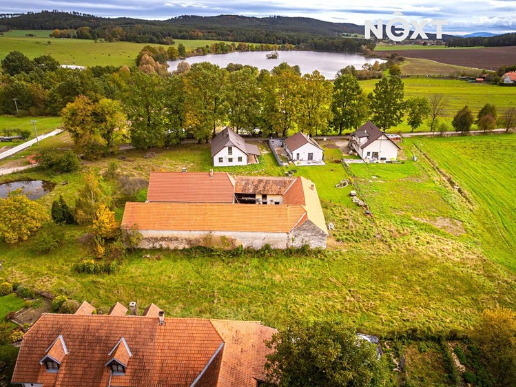 Prodej stavebního pozemku 932 m² - foto 6